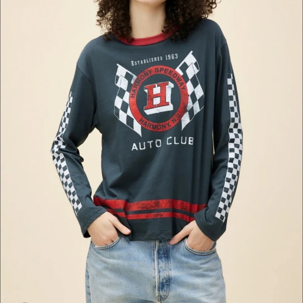 Daydreamer Long Sleeve Tee Women's Small Black Red Graphic Shirt T-shirt